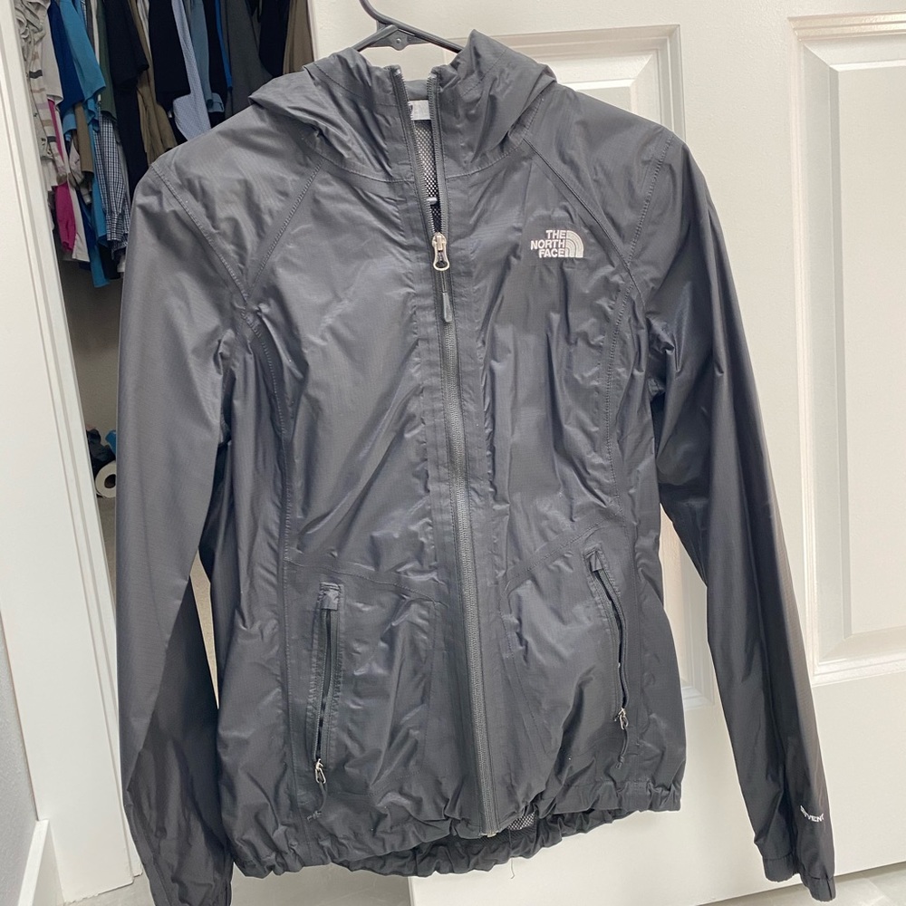 Black Small North Face Windbreaker